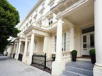 Hyde Park Executive Apart...