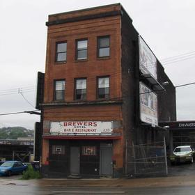 Brewer's Hotel Bar