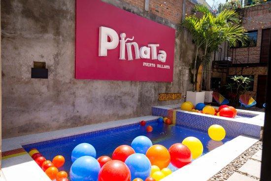 Piñata PV Gay Hotel