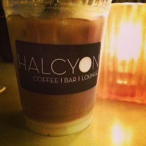 Halcyon Coffee House, Bar & Lounge