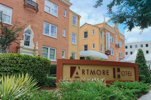 Artmore Hotel