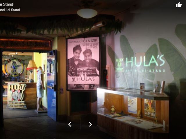 Hula’s Bar and Lei Stand