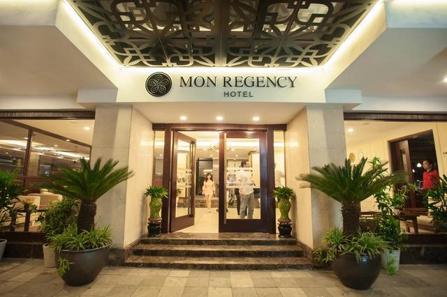 Khách sạn Mon Regency
