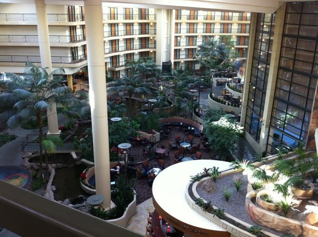 Embassy Suites Phoenix - Biltmore