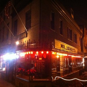 Mr. Henry's Pub