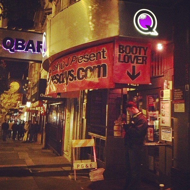 Q Bar