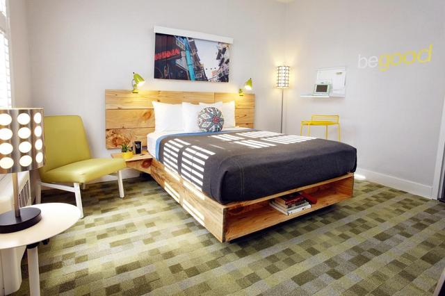 Good Hotel