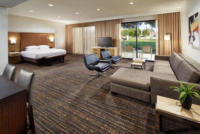 DoubleTree by Hilton Golf Resort Palm Springs