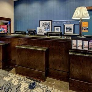 Hampton Inn & Suites - Downtown