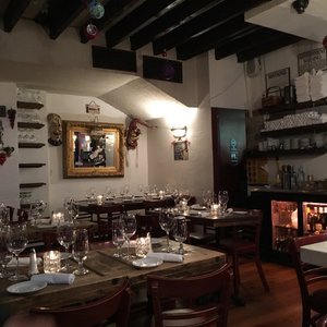 Gallo Nero Wine Bar & Grill