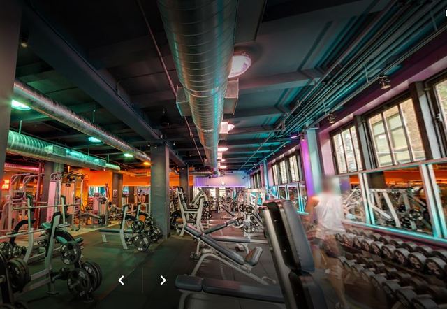 Crunch Fitness - 19th Street