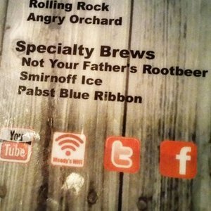 Woody's Sports and Video Bar