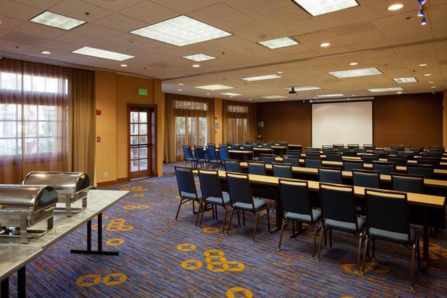 Courtyard by Marriott San Diego Old Town