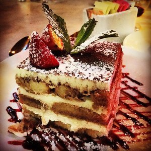 Gallo Nero Wine Bar & Grill