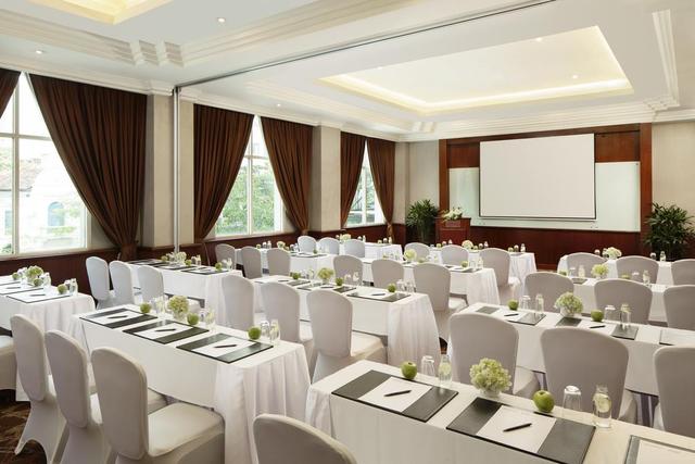 Khách Sạn Movenpick Hà Nội