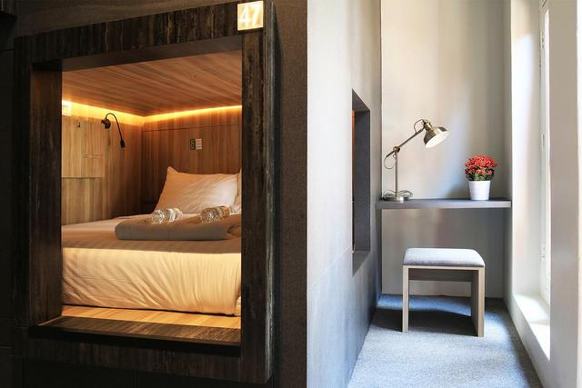 Cube Boutique Capsule Hotel