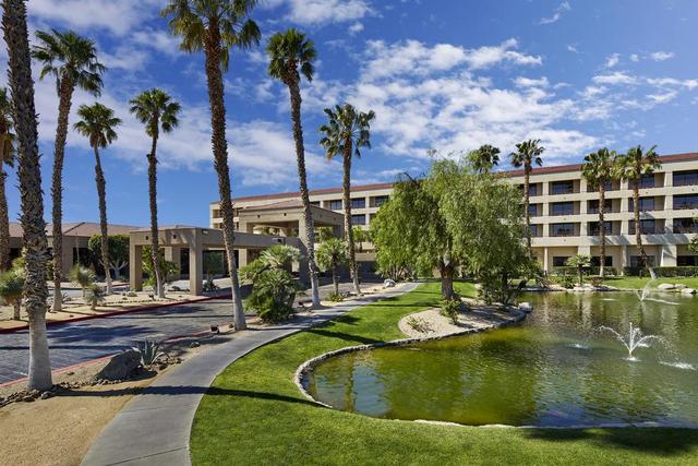 DoubleTree by Hilton Golf Resort Palm Springs