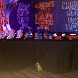 Woody's Sports and Video Bar